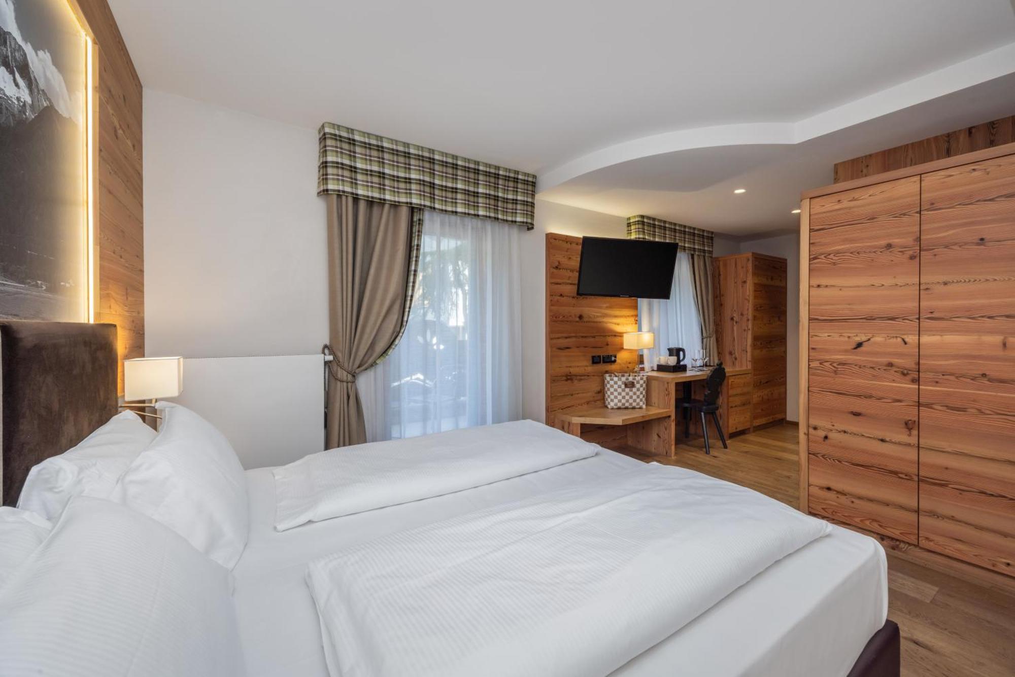 Hotel Ravelli Luxury Spa 메차나 외부 사진