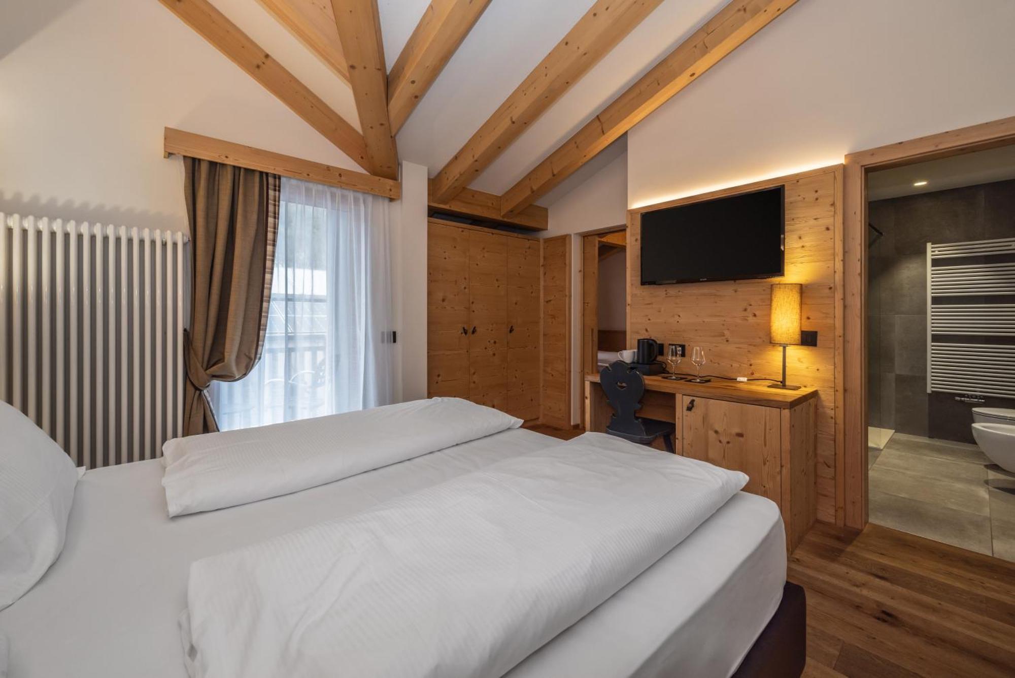 Hotel Ravelli Luxury Spa 메차나 외부 사진