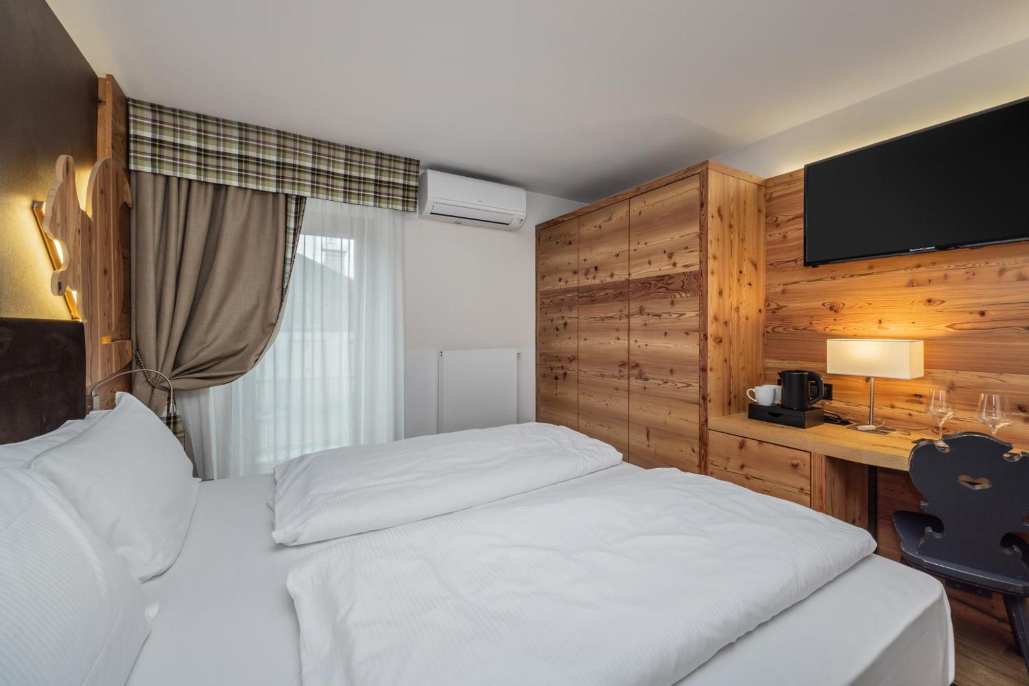 Hotel Ravelli Luxury Spa 메차나 외부 사진