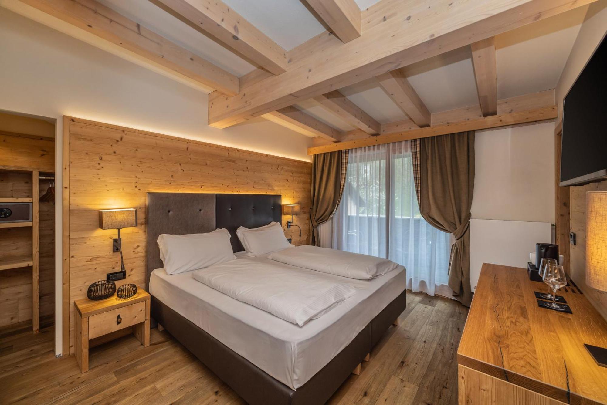 Hotel Ravelli Luxury Spa 메차나 외부 사진